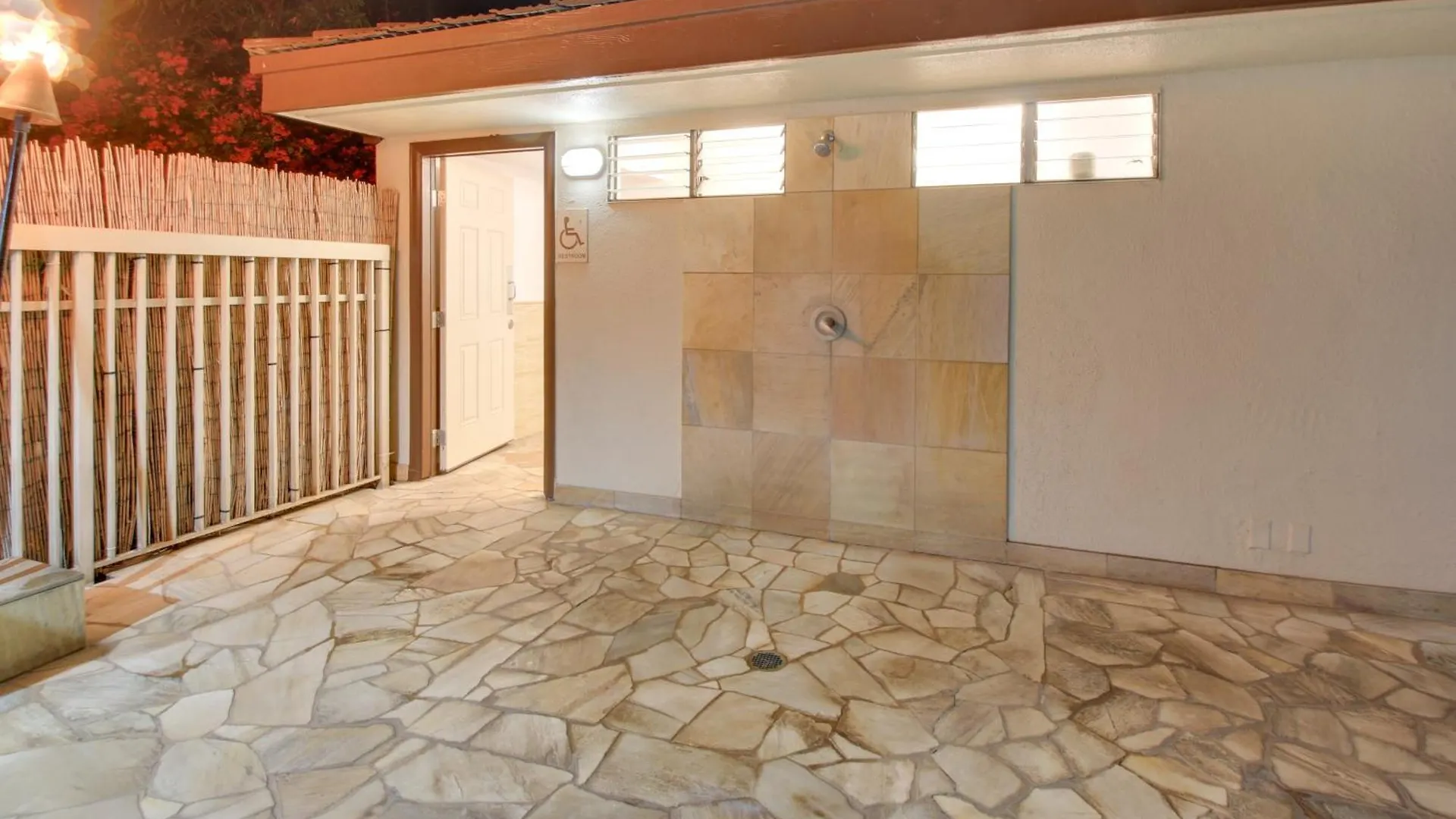 Kihei Beach Retreat With Pool Access, Walk To Shore! Wailea  Apartment